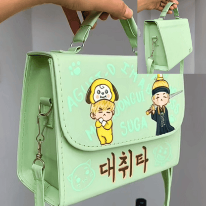 Exclusivo: Bolsa Bag Tote BTS BT21 Pintura Personalizada com Alça Regulável e de Mão Tamanho M + *BRINDES 1x Chaveiro* - EDIÇÃO LIMITADA